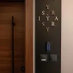 Isyra Loft Apartmán *